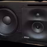 Prod&aacute;m Genelec 1037B Tri-Amplified Monitors (Pair) 