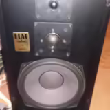 Elac Axiom Active