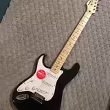 Squier Sonic "na Hendrixe"pro prav&aacute;ky