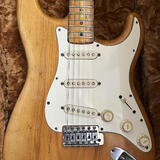 SLEVA Fender Stratocaster 1974