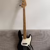 Fender / Schecter Jazz Bass
