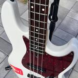 Sire Marcus Miller V3-4 Antique White baskytara + pickguard