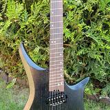 Multiscale headless gitara