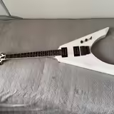 PK Guitars custom "V"- čko