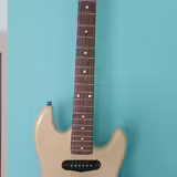 Squier Bullet Stratocaster Made in Korea 1989 + pouzdro