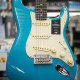 Fender American Professional II Stratocaster Miami blue