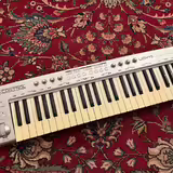 Moving out`sale/ behringer UMX49