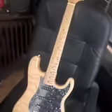 Strat od kytar&aacute;ře