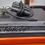 Bugera BVP5500 - baskytarov&yacute; lampov&yacute; zesilovač