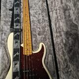Fender USA Baskytara 