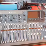 Behringer X32 + case