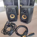 Prod&aacute;m studiov&eacute; monitory KRK VXT 4
