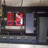 Prod&aacute;m kytarov&yacute; pedalboard