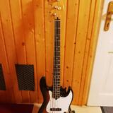 Sadowsky Metro Express s Fender Player 2 Jazz Bass krkom