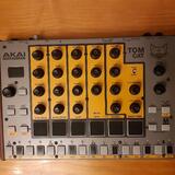 Akai TomCat