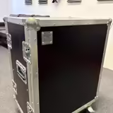Case na zesilovač + efekty apod.