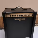Zesilovač: Behringer ULTRABASS BX600