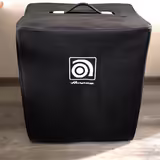 Basov&eacute; kombo Ampeg RB112 