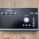 Audient iD44 