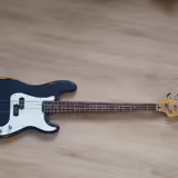 Squier Precision "Custom Relic"