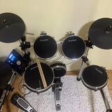 Elektronické bicí Alesis command mesh kit