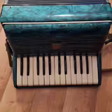 Akordeon  Lignatone s 32 basy