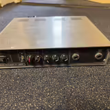 Mono Amplifier 2 x 100W, což je monofonn&iacute; zesilovač