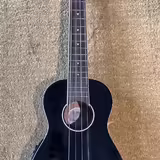 Luna Uke Bass Black
