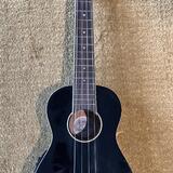 Luna Uke Bass Black