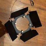 Nová krytka na Varytec LED Studio 150 2900K barndoors/klapka