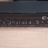 Baskytarov&yacute; zesilovač Eden e300