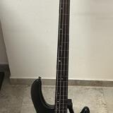 Cort B4 Plus AS RM fretless