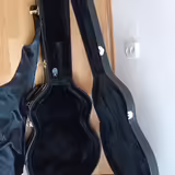 Prod&aacute;m pouzdro  na kytaru