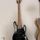 Sadowsky 5 za 4str. Fender Usa