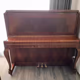 Pianino PETROF 133 cm &ndash; historick&yacute; model 1936