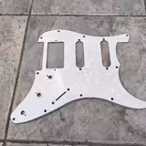 Pickguard Fender Strat White Pearl 