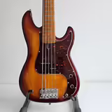 Sire Marcus Miller P5 Alder 5TS 2. gen. + gigbag