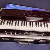 prod&aacute;m indick&eacute; harmonium