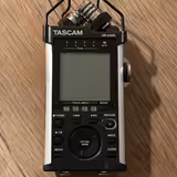Přenosn&yacute; ručn&iacute; rekord&eacute;r Tascam DR-44WL