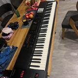 ROLAND FA8 + pevný kufr