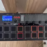 Sampler AKAI MPX 16