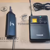 Bezdr&aacute;tov&yacute; n&aacute;hlavn&iacute; mikrofon Tonor UHF