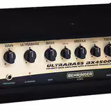 Baskytarov&yacute; zesilovač Behringer 450 watt