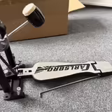 Prod&aacute;m bass drum pedal