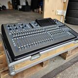 Mixážní pult Behringer X32.