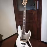 Baskytara Fender Squier 40 Aniversary Gold Edition Jazz Bass