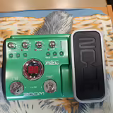 ZOOM A2.1u pro elektroakustick&eacute; kytary