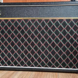 VOX V15 lampové kombo 2x10 - made in England