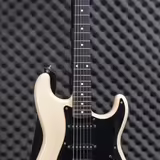 Prod&aacute;m Fender strat Japan E series
