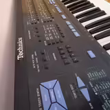 Prod&aacute;m retro kl&aacute;vesy Technics AX5